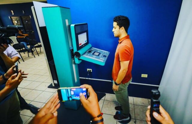 🌟 La innovación continúa en Santa Tecla con la apertura del Kiosco Fácil para el trámite del DUI. Esta mañana, en conjunto con el RNPN, la Alcaldía Municipal de Santa Tecla abrió sus puertas para ofrecerte una forma más fácil y rápida de obtener tu documento. #santatecladigital #dui #rnpn  #santatecla #elsalvador #innovation #tecnologia